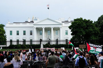 مقامات مستعفی دولت بایدن برای حمایت از مخالفان جنگ غزه متحد می‌شوند
