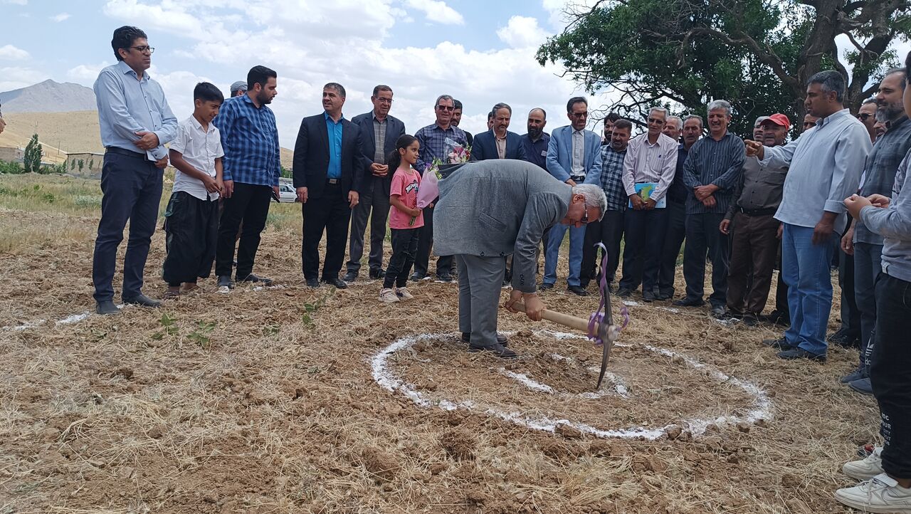 عملیات اجرایی ۲ مدرسه در مناطق روستایی خمین آغاز شد 