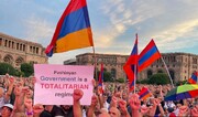 هزاران نفر علیه نخست وزیر ارمنستان تظاهرات کردند