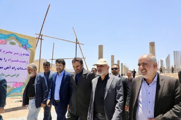 فیلم | وزیر کشور بر تسریع در اجرای طرح راه آهن چهارمحال و بختیاری تاکید کرد
