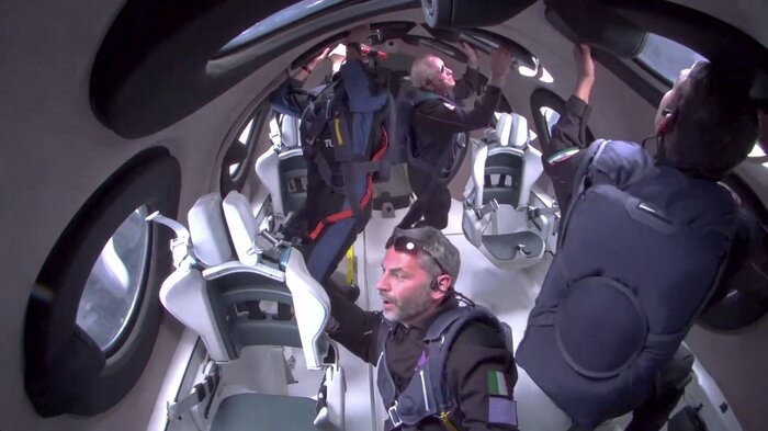 هواپیمای فضایی «یونیتی» ۶ نفر را به فضا برد+ فیلم