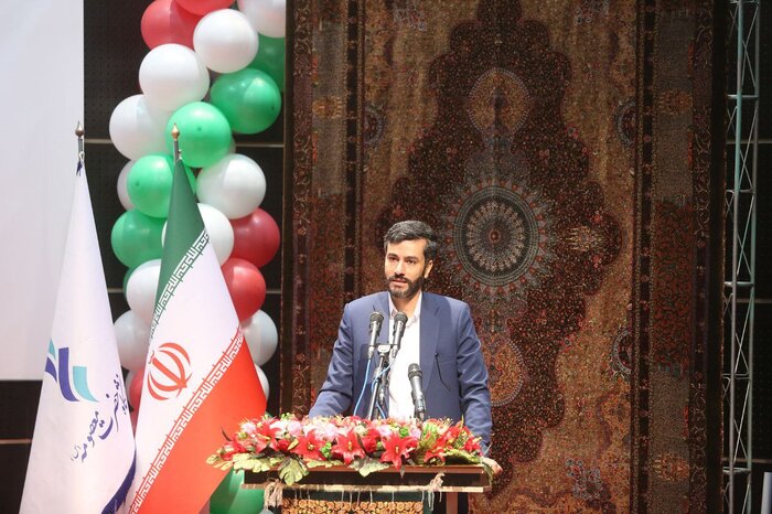 برادران: طرح بازاریابی الکترونیکی فرش دستباف کشور اجرا شد