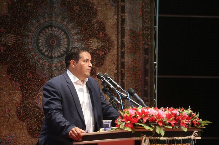 برادران: طرح بازاریابی الکترونیکی فرش دستباف کشور اجرا شد