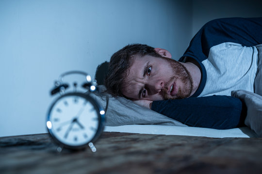 بی‌خوابی مزمن با مصرف چه غذاهایی مرتبط است؟
