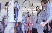 آزمایش لباس‌های فضایی برای فرود بر ماه