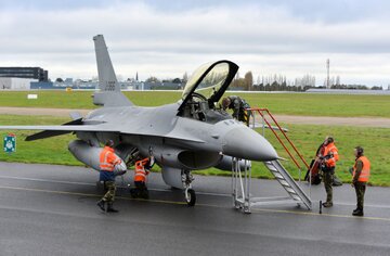 کی‌یف: تعدادی از جنگنده‌های اف-۱۶ در کشورهای دوست مستقر خواهند شد