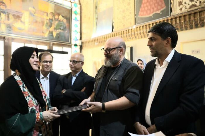 خاتم ۱۹۰ ساله به موزه پارس شیراز اهدا شد