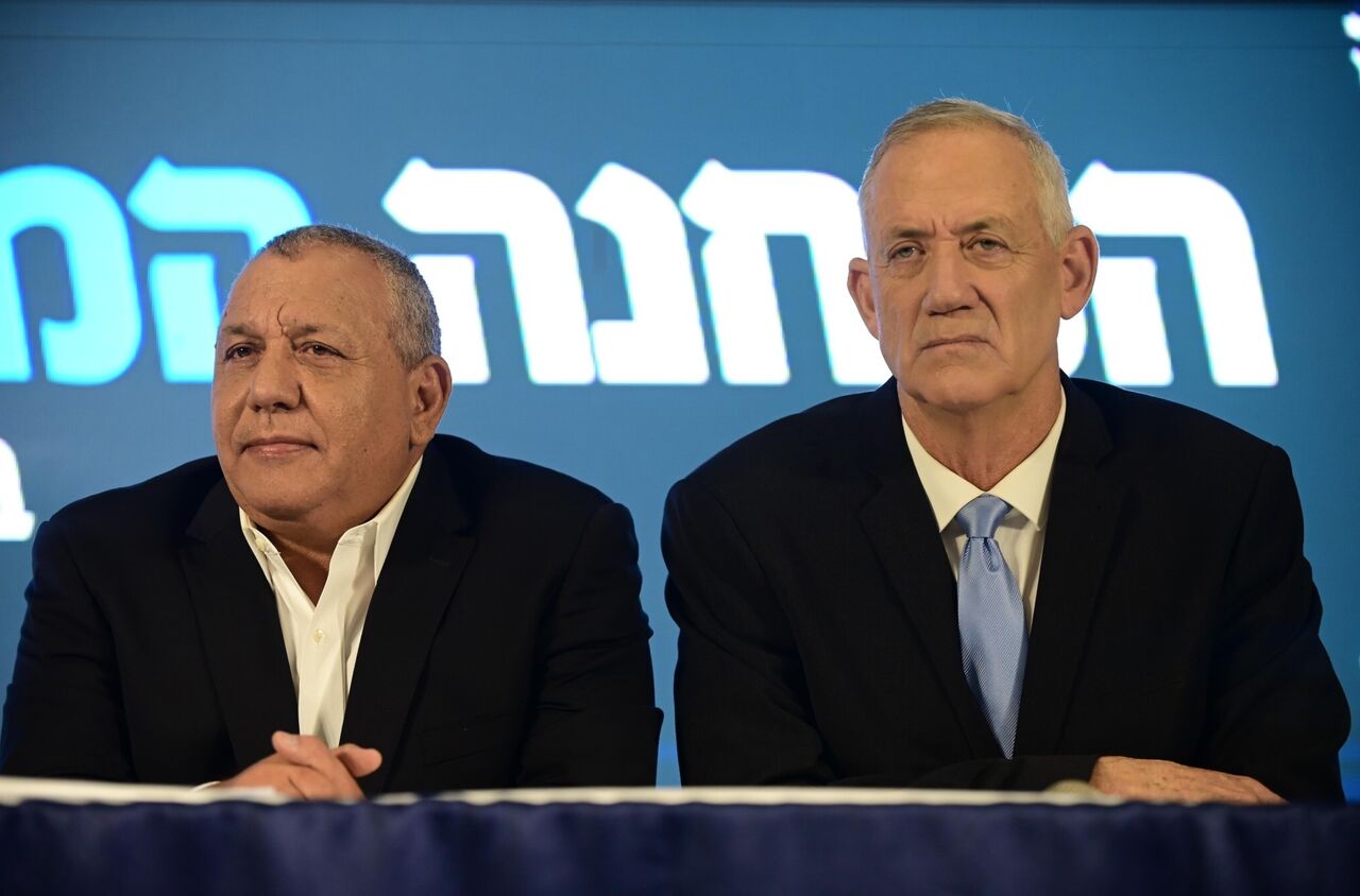 غانتس وآيزنكوت يستقيلان من "كابينت الحرب" الإسرائيلي