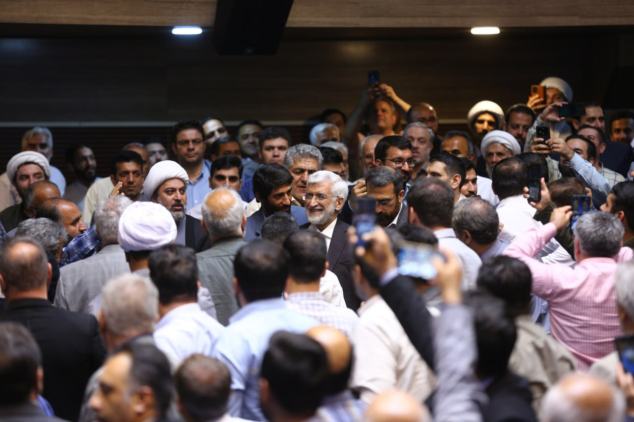جلیلی: گفتمانی که شهید رئیسی آغاز کرد با قدرت ادامه میدهیم