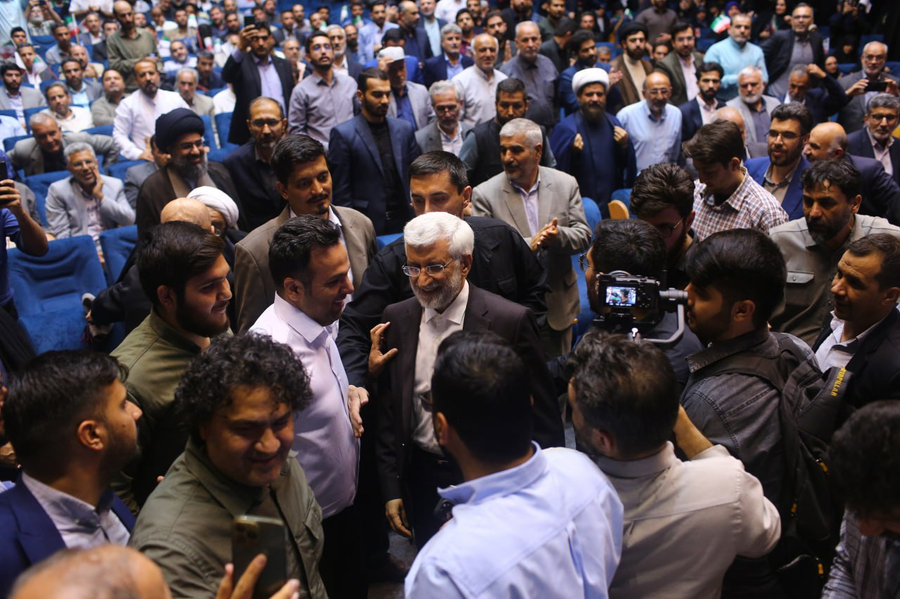 جلیلی: گفتمانی که شهید رئیسی آغاز کرد با قدرت ادامه میدهیم