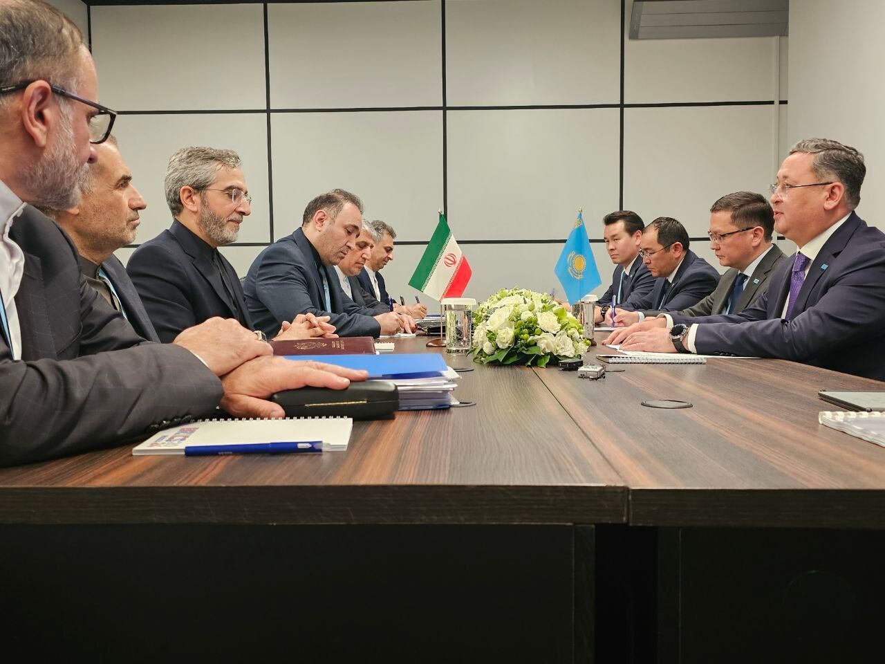 محادثات ايرانية كازاخية حول العلاقات الثنائية والقضايا الدولية