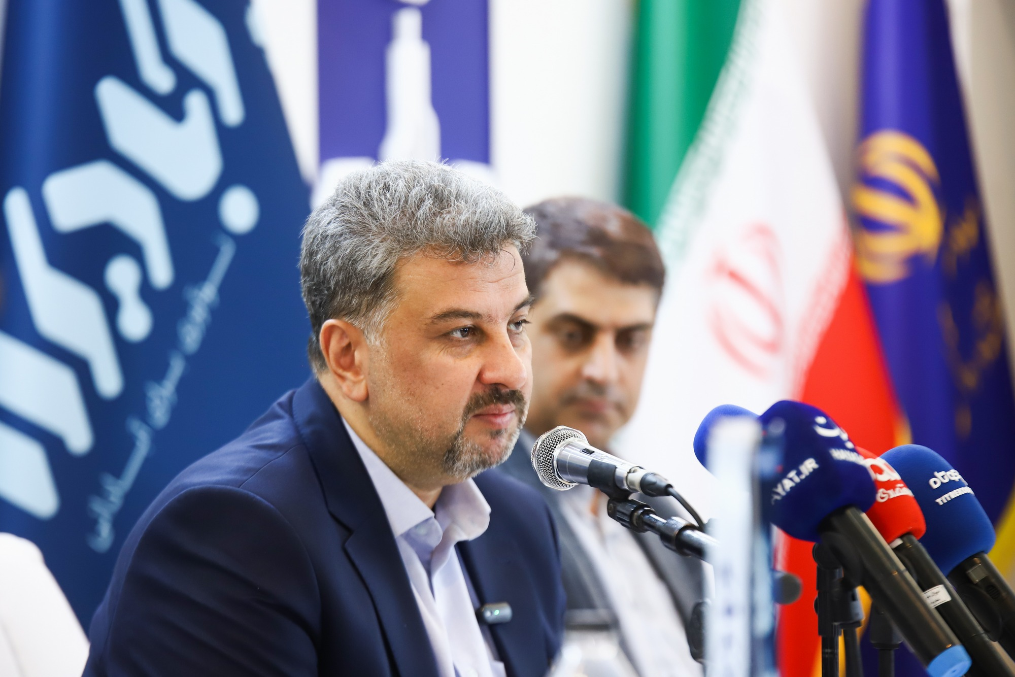 توسعه سامانههای قابل حمل خورشیدی، راهکاری مناسب برای تامین برق مناطق محروم