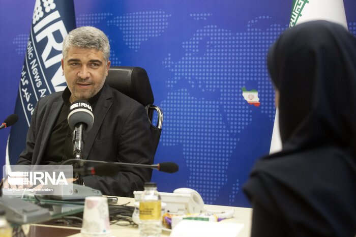 ارائه خدمات برخط دستگاههای اجرایی در سالن دولت الکترونیکی نمایشگاه الکامپ