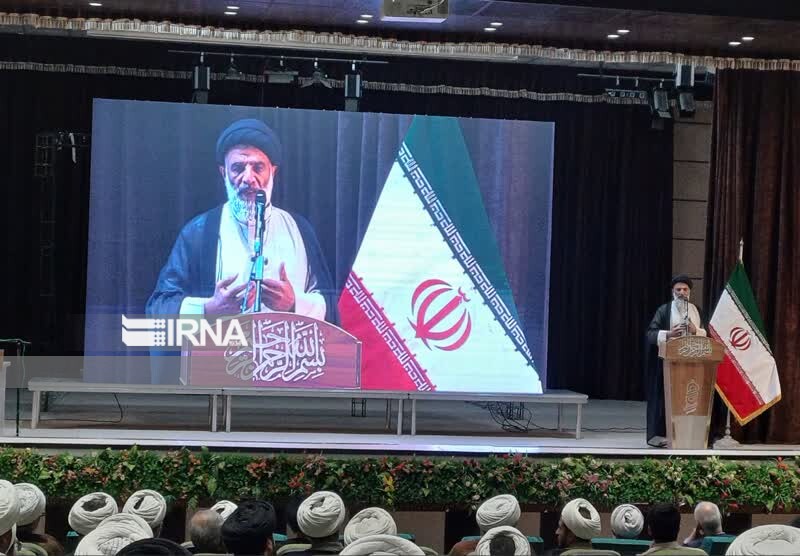 دوقطبیسازی و حرمتشکنی در انتخابات به سود دشمن است دوقطبیسازی و حرمتشکنی در انتخابات به سود دشمن است