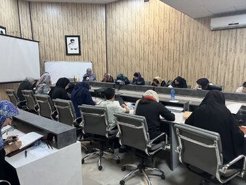 ۵۵۰ نفر در آزمون انجمن خوشنویسان ایران در مشهد شرکت کردند