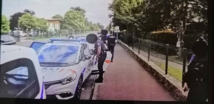 جزئیات جدید از حمله پلیس فرانسه به مقر منافقین/ از کشف اسناد جاسوسی تا دستگیری ۳ تروریست