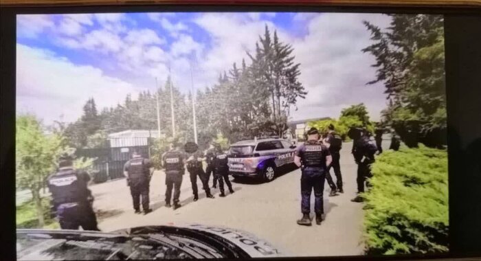 جزئیات جدید از حمله پلیس فرانسه به مقر منافقین/ از کشف اسناد جاسوسی تا دستگیری ۳ تروریست