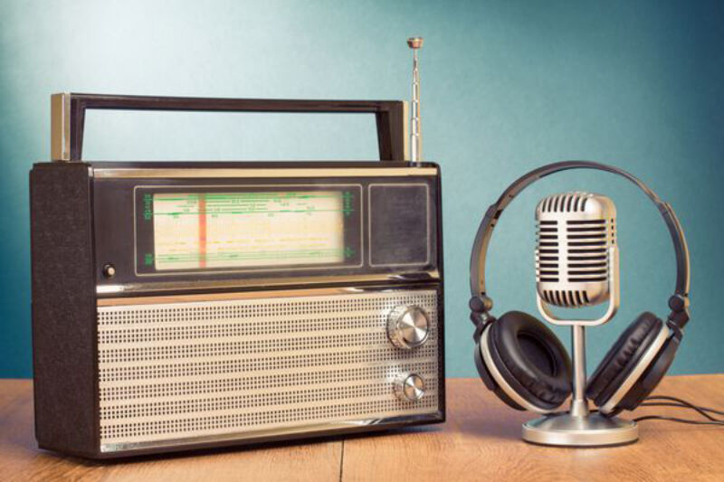 معرفی ویژه برنامه های رادیو در روز مباهله