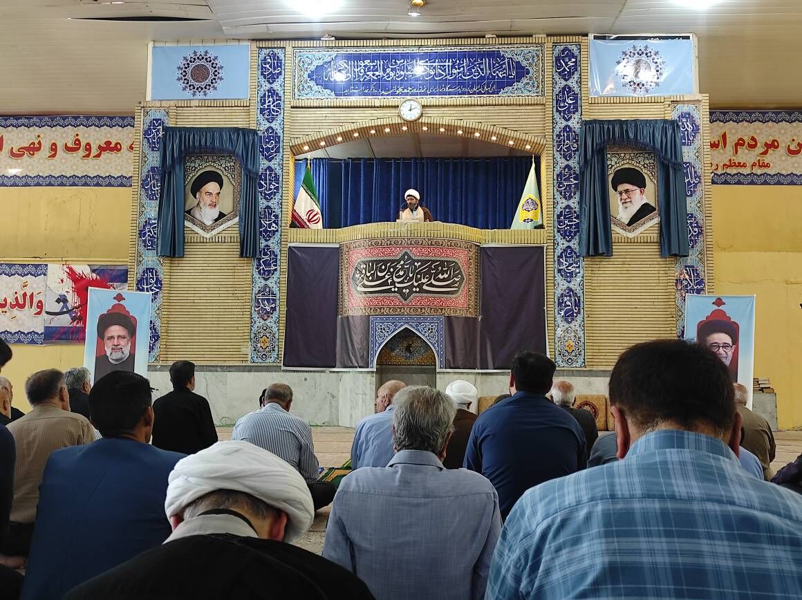 خطیب جمعه دزفول: سگهای ولگرد به دغدغه شهروندان تبدیل شدهاند خطیب جمعه دزفول: سگهای ولگرد به دغدغه شهروندان تبدیل شدهاند