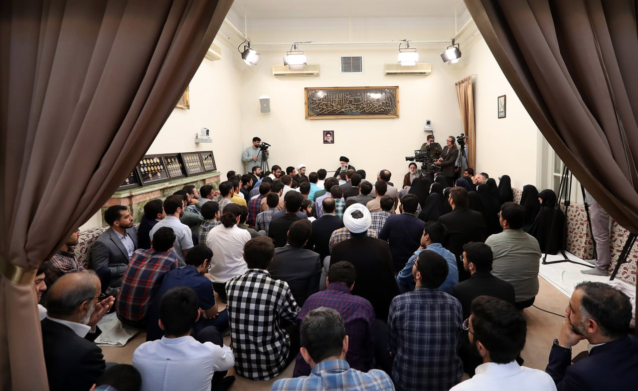 رهبر انقلاب: تلاش کنید مشارکت در انتخابات افزایش پیدا کند