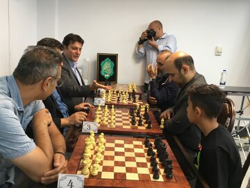 بیش از ۱۰۰ شطرنج باز در مسابقات شمیرانات با یکدیگر به رقابت پرداختند