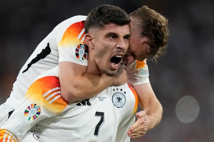 جنون در قاره سبز؛ بُکش تا زنده بمانی