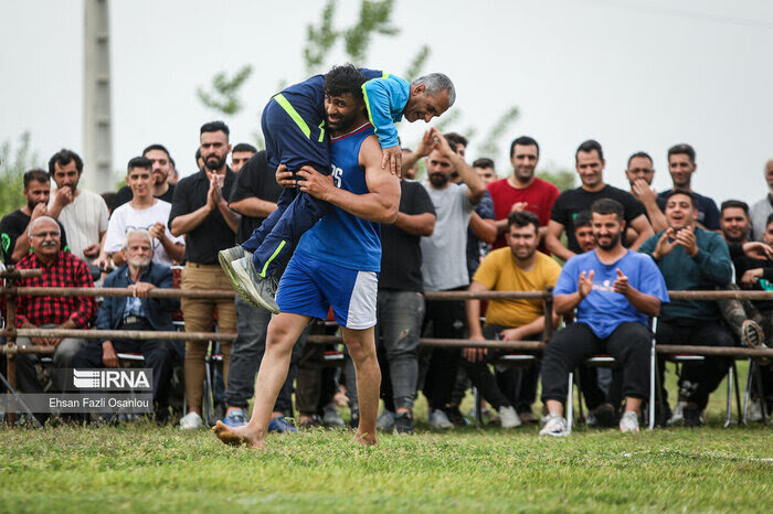 زورآزمایی لوچو کاران مازندران در محمودآباد