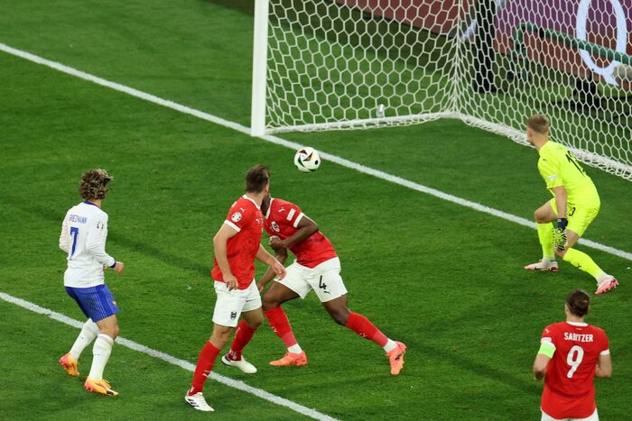 یورو ۲۰۲۴؛ پیروزی سخت خروسها به لطف گل به خودی بازیکن اتریش