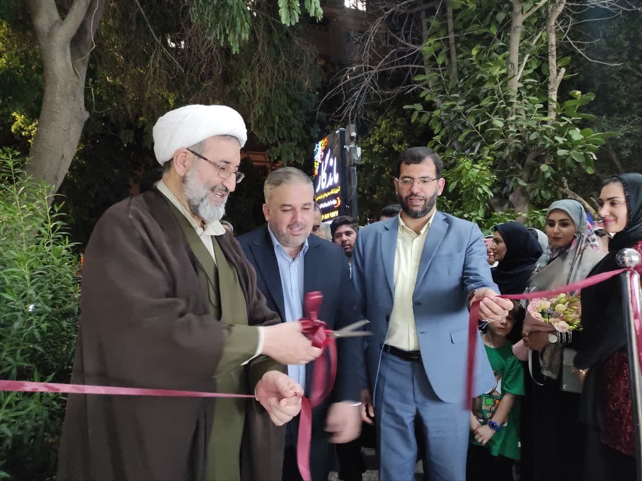 نمایشگاه مد و لباس ایرانی اسلامی در دزفول آغاز به کار کرد نمایشگاه مد و لباس ایرانی اسلامی در دزفول آغاز به کار کرد