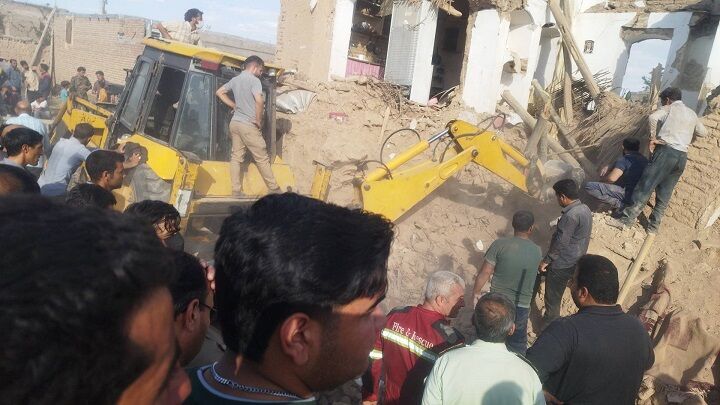 مصرع 4 اشخاص اثر زلزال كاشمر شمال شرق ايران