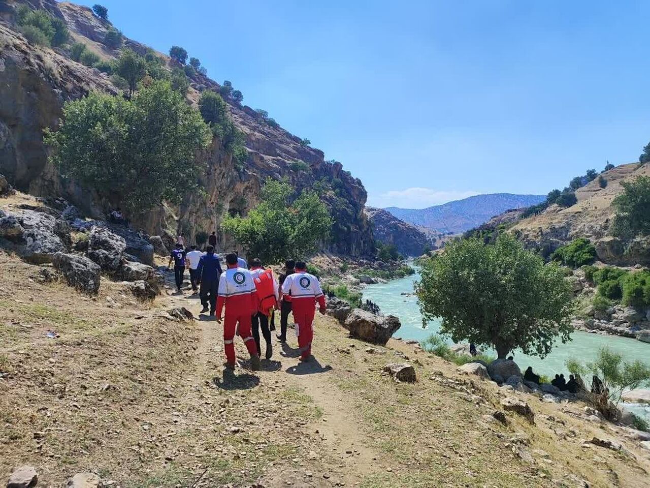 جسد جوان غرق شده در رودخانه خرسان کهگیلویه و بویراحمد پیدا شد جسد جوان غرق شده در رودخانه خرسان کهگیلویه و بویراحمد پیدا شد