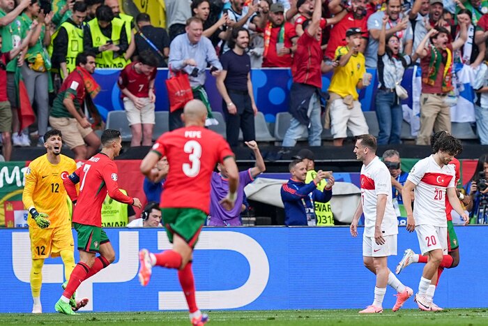 جنون در قاره سبز؛ بُکش تا زنده بمانی