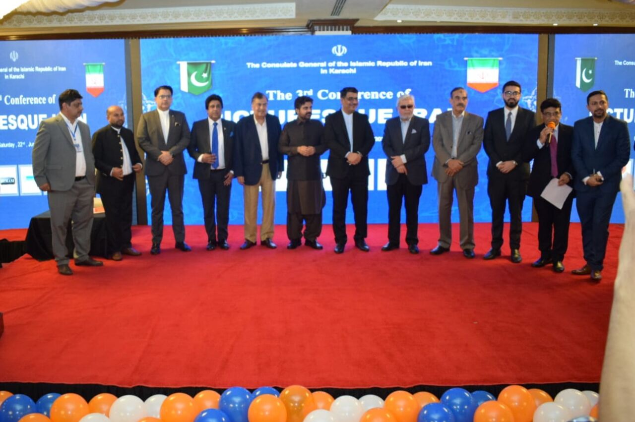 Pakistan's Karachi hosts conference on Iran tourist attractions