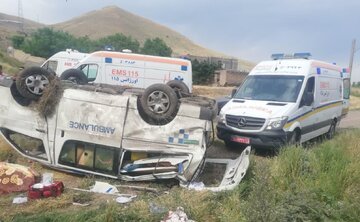 واژگونی آمبولانس در محور میانه - تبریز یک کشته و چهار مصدوم به جا گذاشت