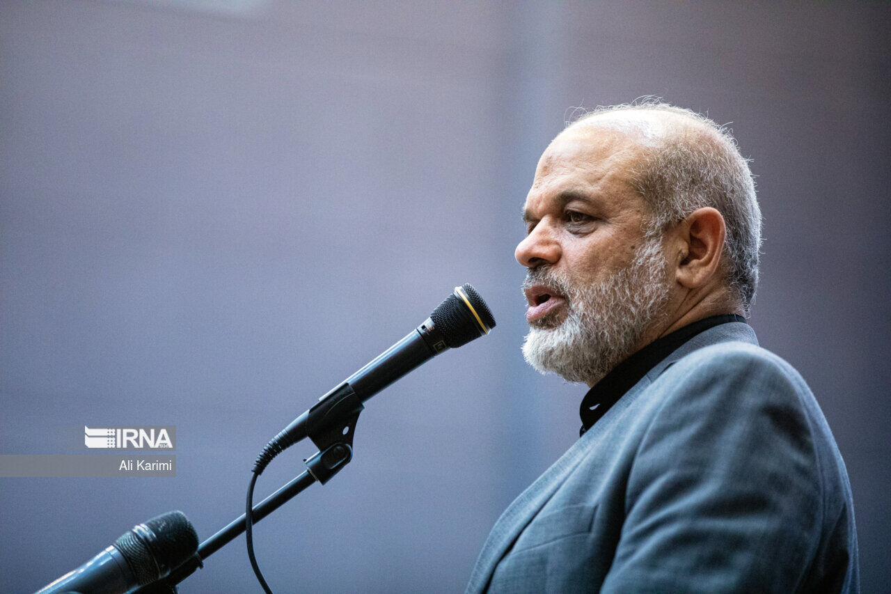 وزير الداخلية الايراني: لن نسمح بالمساس بنزاهة الانتخابات