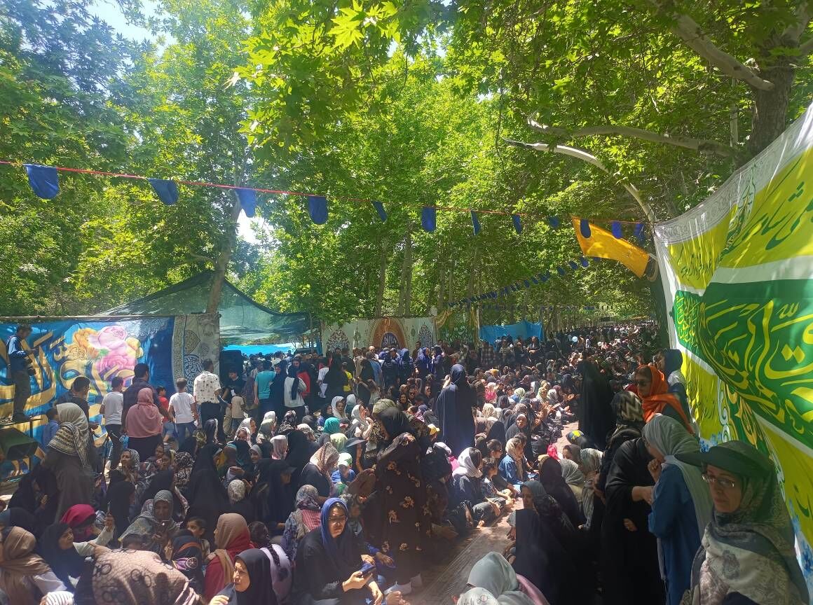 فیلم | برپایی سفره غذای ۱۱ هزار نفری عید غدیر در مشهد