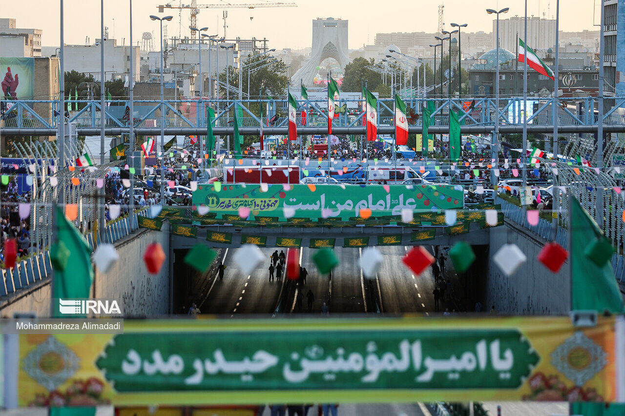 «مهمونی۱۰ کیلومتری غدیر» در تهران آغاز شد+ فیلم و عکس/ در حال به روزرسانی