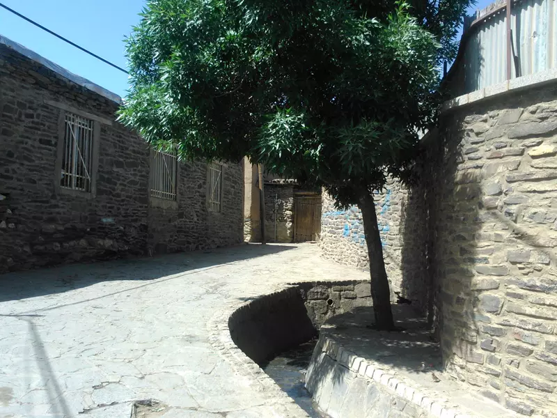 رنسانس اروپا را در روستای ورکانه همدان ببینید