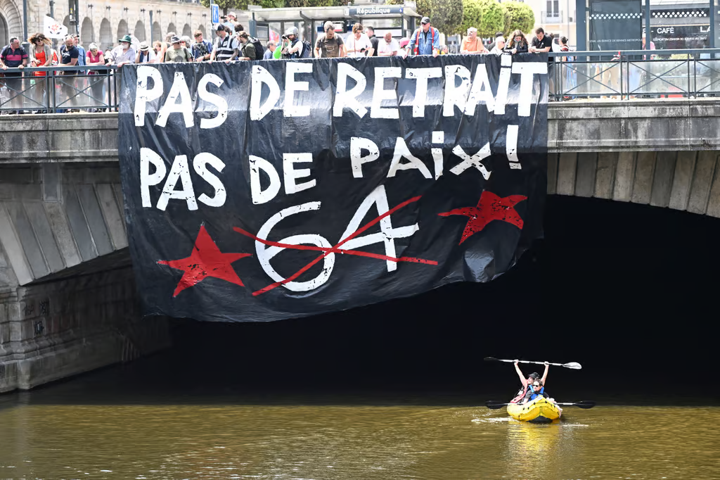 احتمال فاجعه سیاسی در فرانسه با روی کار آمدن نخستوزیر راست افراطی