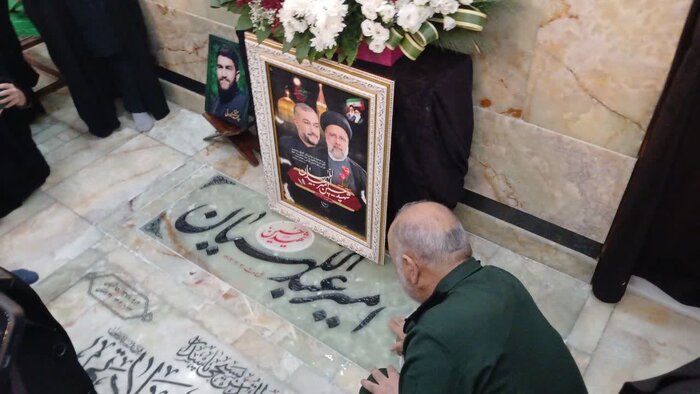 Ceremony held in southern Tehran to mourn for Martyr Raisi, his entourage