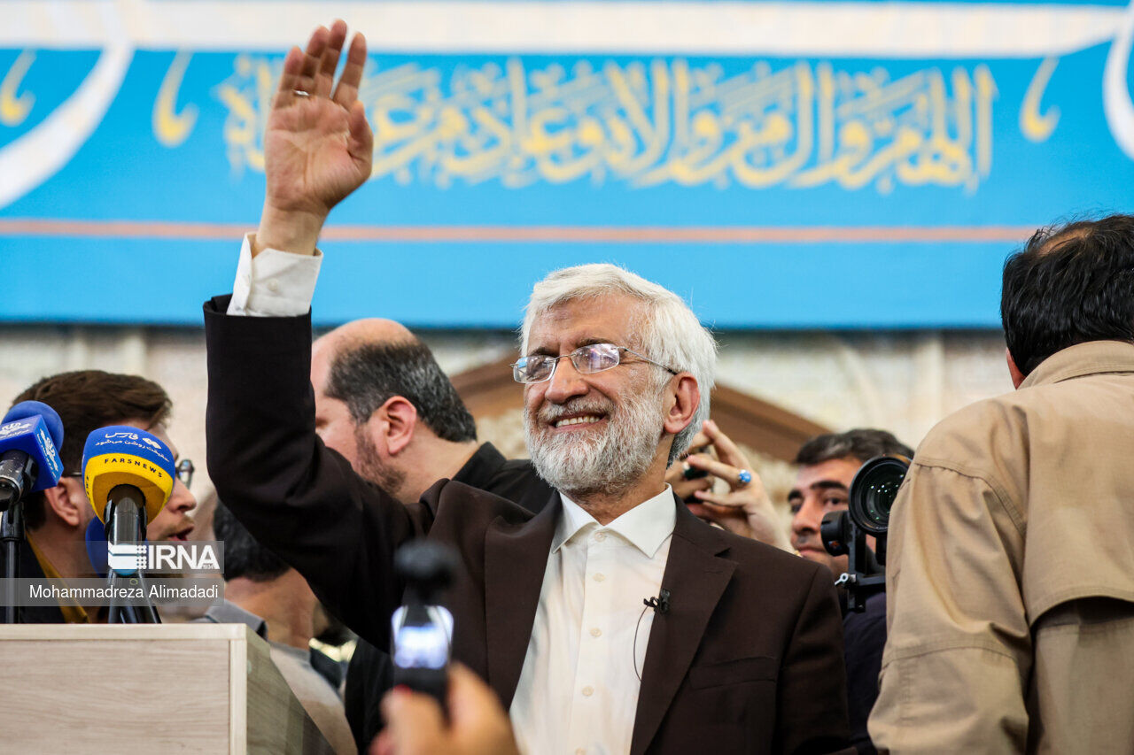 مجمع نمایندگان استان بوشهر از «سعید جلیلی» در دور دوم انتخابات حمایت می‌کند