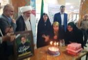 فیلم |  جشن تولد رای اولی‌های بوشهری در پای صندوق رای