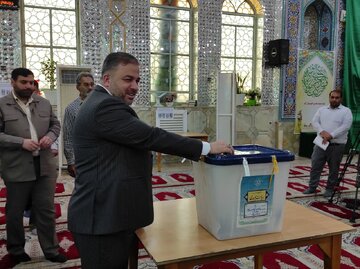 فرماندار: فرآیند انتخابات در دزفول به طور مطلوب در حال برگزاری است 