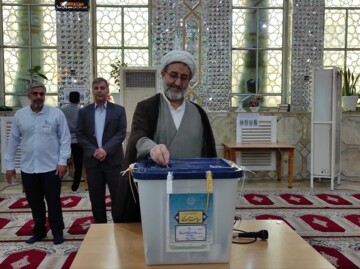 امام جمعه دزفول: مردم آگاهانه و پرشور در انتخابات شرکت کنند