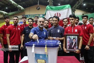 Élection présidentielle en Iran : des sportives et sportifs aux urnes 