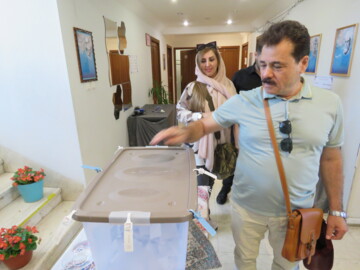 حضور ایرانیان مقیم مسکو در انتخابات چهاردهمین دوره ریاست‌جمهوری