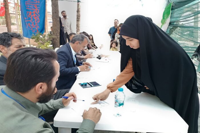 رای اولی‌های خراسان جنوبی در میدان انتخابات + فیلم