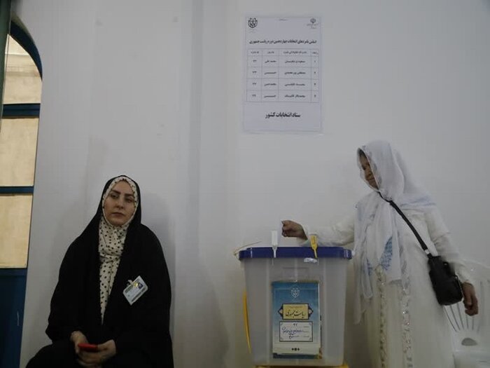 کردستانی‌ها برای فردایی روشن پای صندوق‌های اخذ رای حاضر شدند