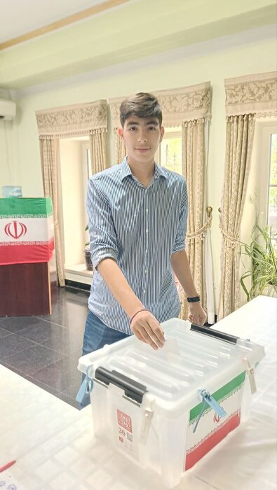 ملوانان ایرانی هم در آستراخان روسیه رأی دادند + عکس