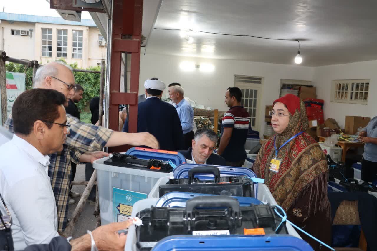 فیلم| توزیع صندوق‌های اخذ رای در گنبدکاووس